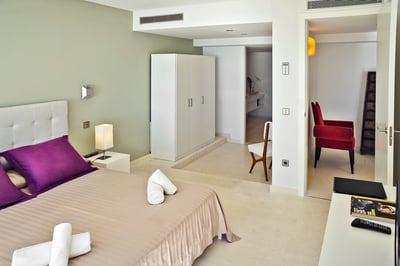 Luxury Villa Photo #22