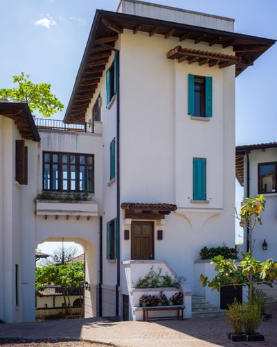 Luxury Villa Photo #18