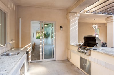 Luxury Villa Photo #9