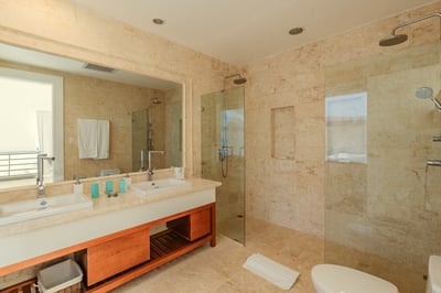 Luxury Villa Photo #51