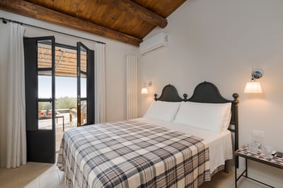 Luxury Villa Photo #29