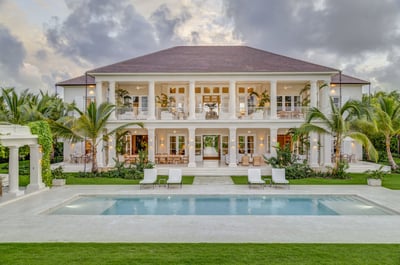 Luxury Villa Photo #2