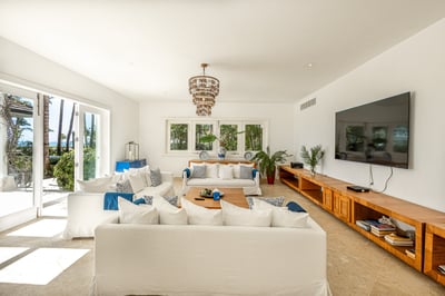 Luxury Villa Photo #22