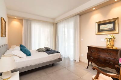 Luxury Villa Photo #61
