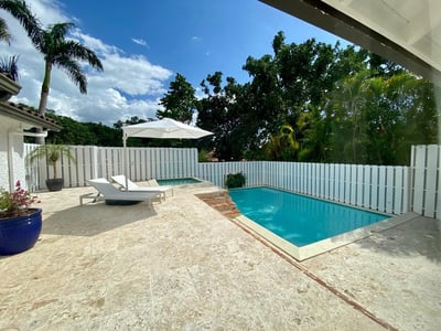 Luxury Villa Photo #2