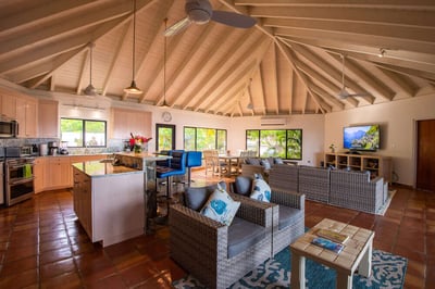 Luxury Villa Photo #14
