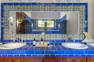 Luxury Villa Photo #37