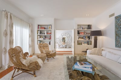 Luxury Villa Photo #15