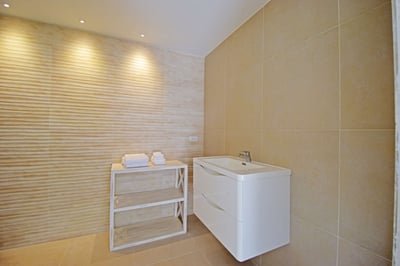 Luxury Villa Photo #30