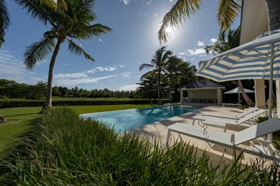 Arrecife 39 - Spacious 5BR villa near beach & golf