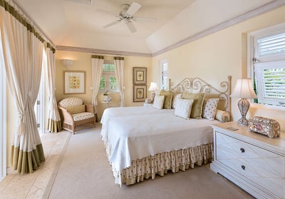 Luxury Villa Photo #11