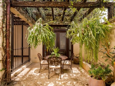 Luxury Villa Photo #13