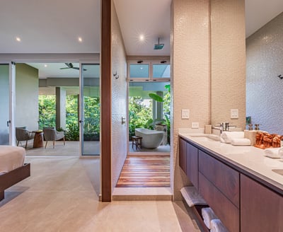 Luxury Villa Photo #35