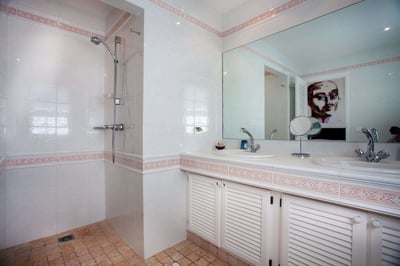 Luxury Villa Photo #38
