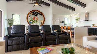 Luxury Villa Photo #11