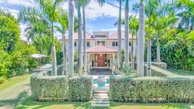 Luxury Villa Photo #48