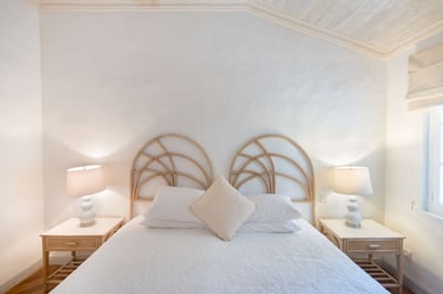 Luxury Villa Photo #8