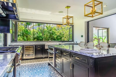 Luxury Villa Photo #13