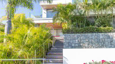 Luxury Villa Photo #8
