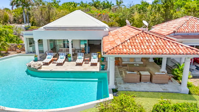 Luxury Villa Photo #4
