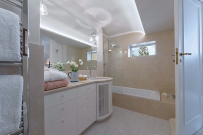 Luxury Villa Photo #23