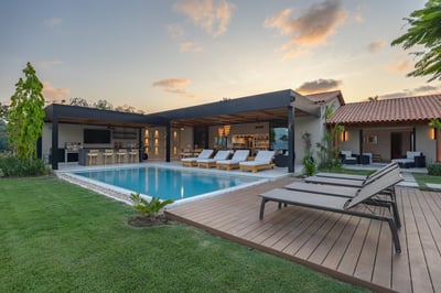 Luxury Villa Photo #2