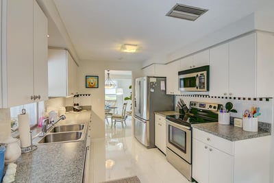 Luxury Villa Photo #7