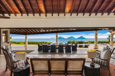 Luxury Villa Photo #18