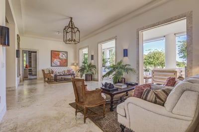 Luxury Villa Photo #24