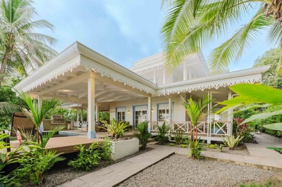 Luxury Villa Photo #6