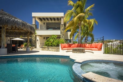 Luxury Villa Photo #7