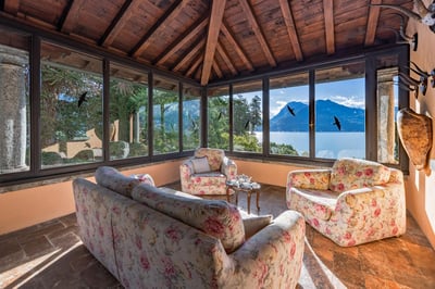 Luxury Villa Photo #23