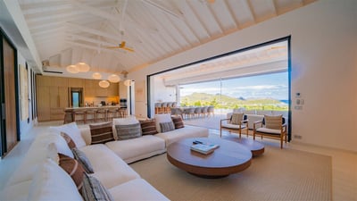 Luxury Villa Photo #24