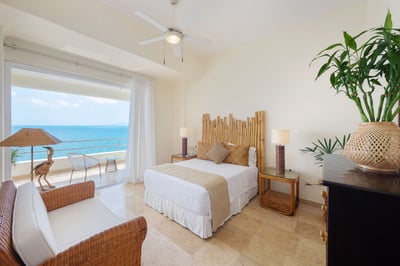Luxury Villa Photo #37