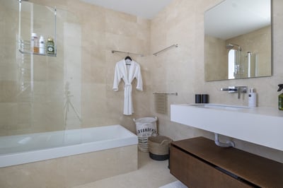 Luxury Villa Photo #25