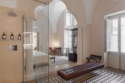 Luxury Villa Photo #32