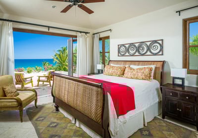 Luxury Villa Photo #15