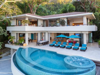 Luxury Villa Photo #2