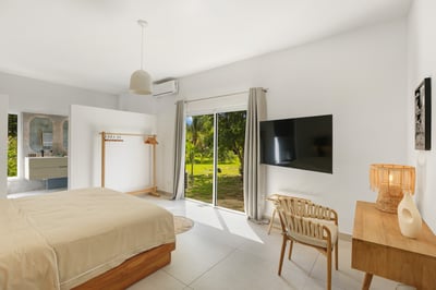 Luxury Villa Photo #49