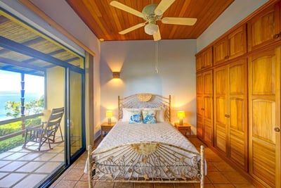 Luxury Villa Photo #13