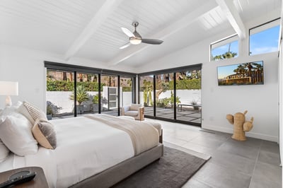 Luxury Villa Photo #43