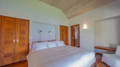Luxury Villa Photo #37
