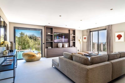 Luxury Villa Photo #10
