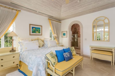 Luxury Villa Photo #10