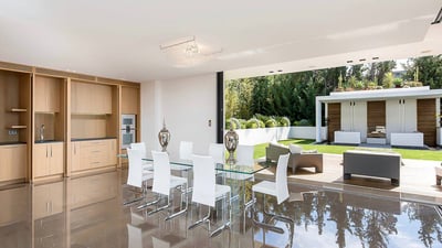 Luxury Villa Photo #16