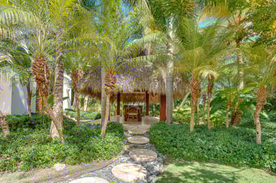 Luxury Villa Photo #11