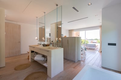 Luxury Villa Photo #28