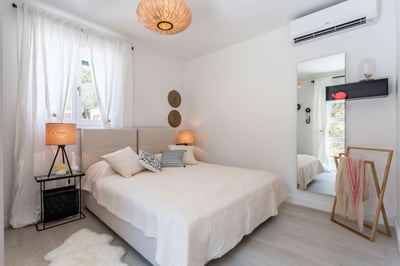 Luxury Villa Photo #19