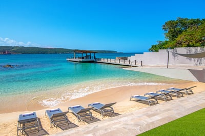 Luxury Villa Photo #4