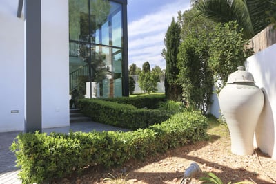 Luxury Villa Photo #30